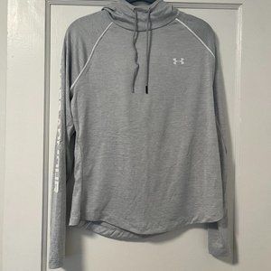 Women's Under Armour Loose Fit Top Size Medium Light Gray